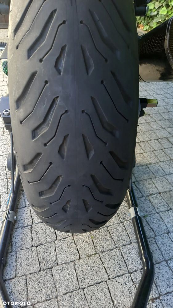 Kawasaki Ninja 1000 SX - 19