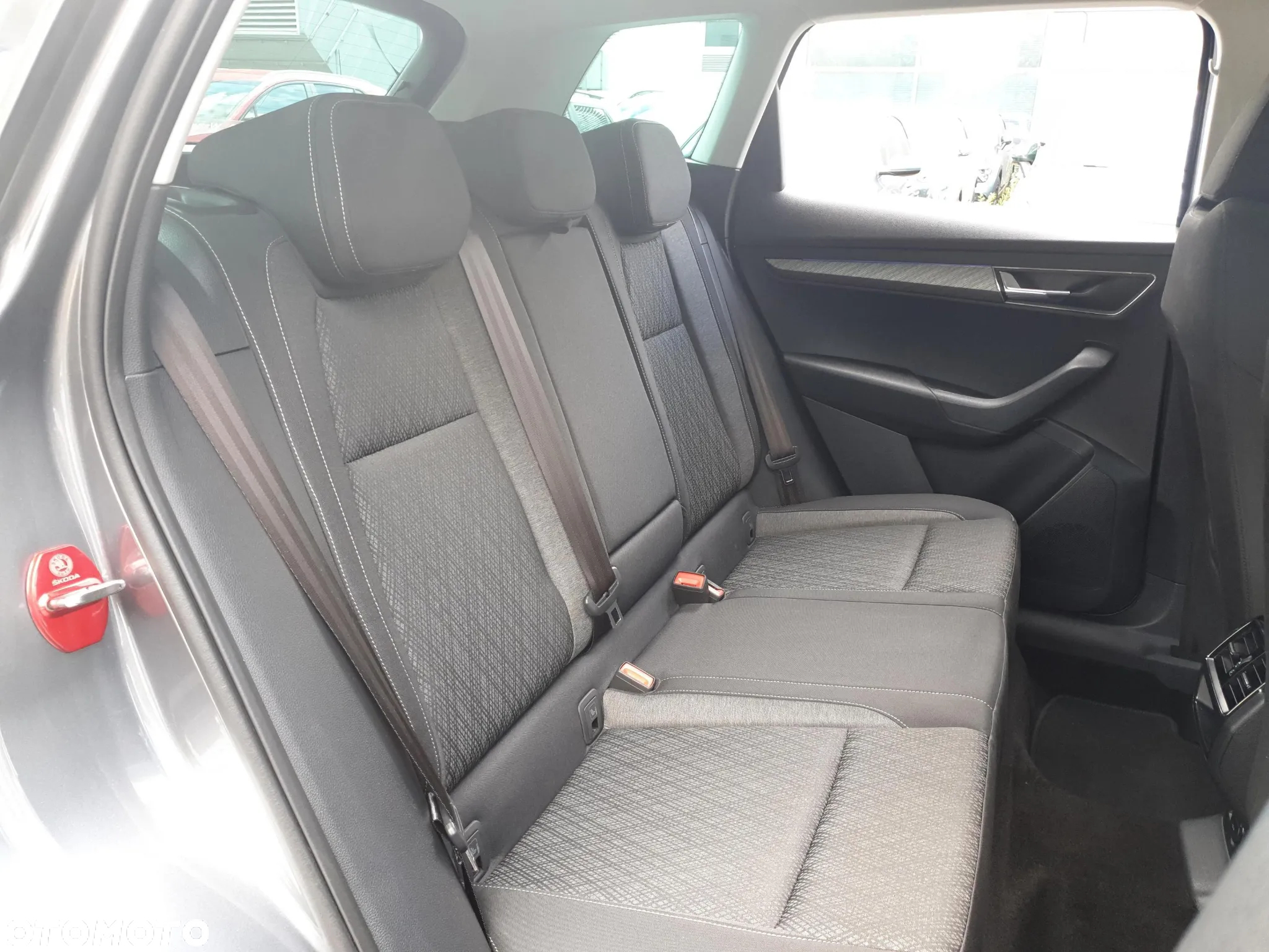 Skoda Karoq 1.5 TSI ACT 4x2 Style DSG - 26