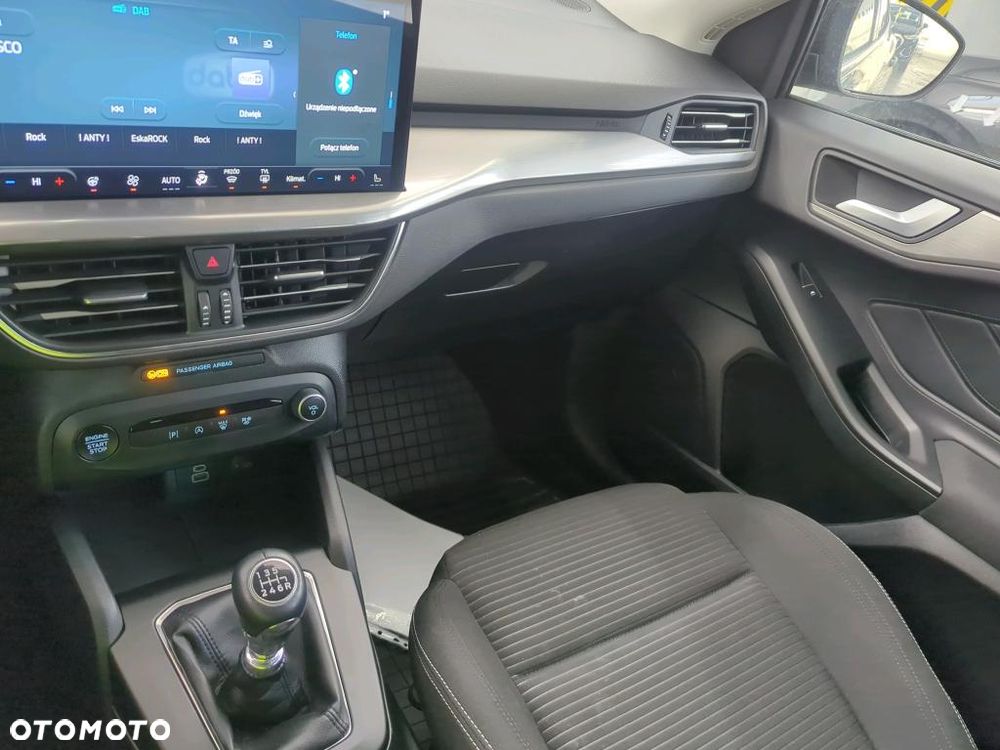 Ford Focus 1.0 EcoBoost Titanium - 10