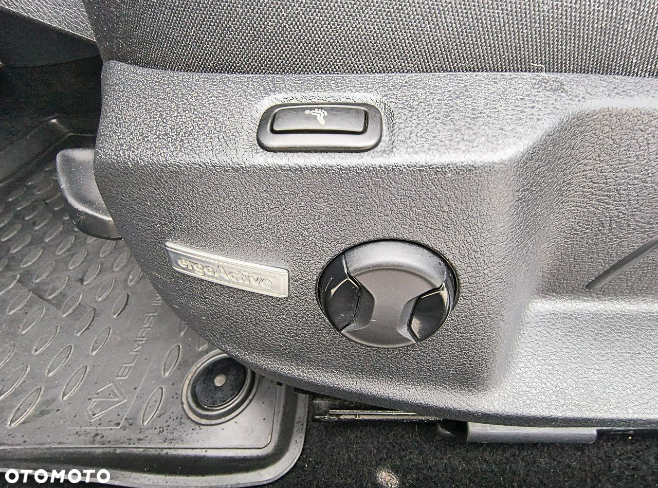 Volkswagen Golf 2.0 BlueTDI DSG Highline - 11