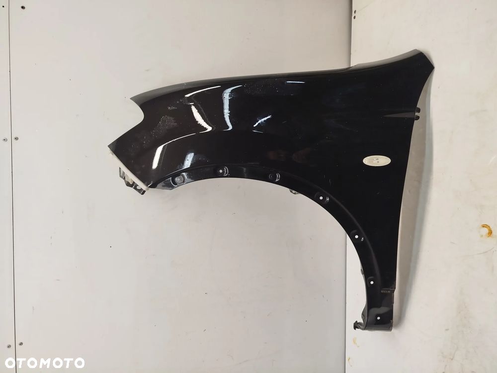 ^ BŁOTNIK PRZÓD PRZEDNI LEWY NISSAN QASHQAI J10 FL LIFT Z11G CZARNY - 1