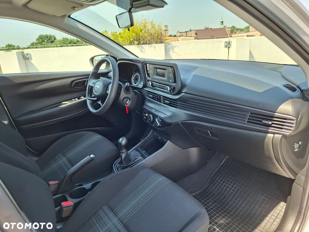 Hyundai i20 1.2 Pure - 13