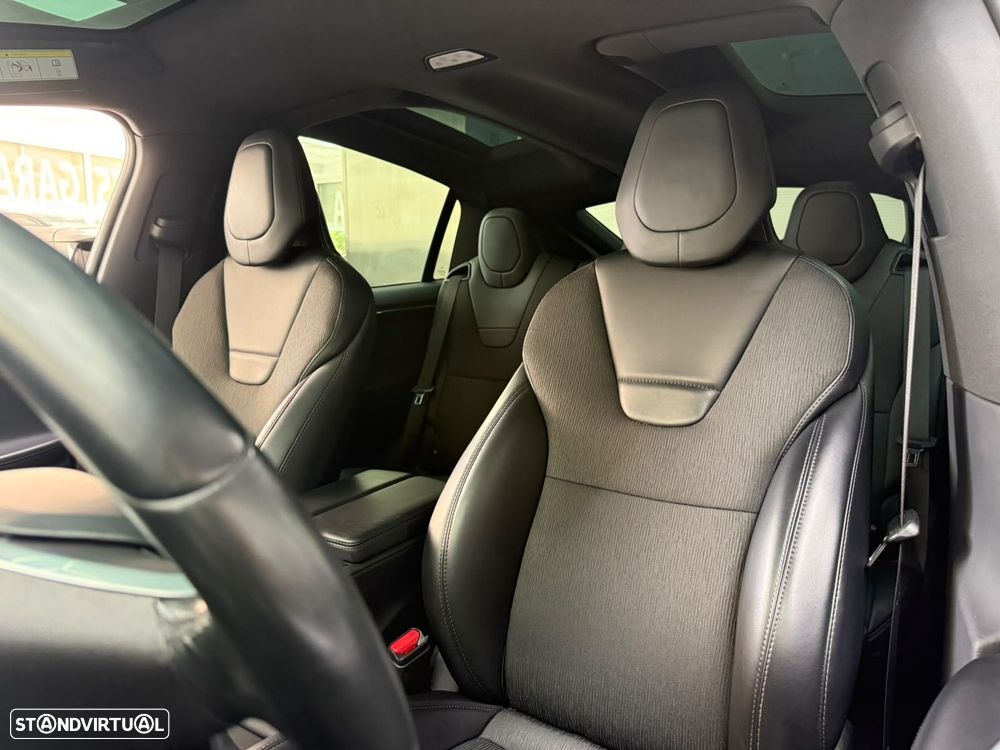 Tesla Model X 100D - 39