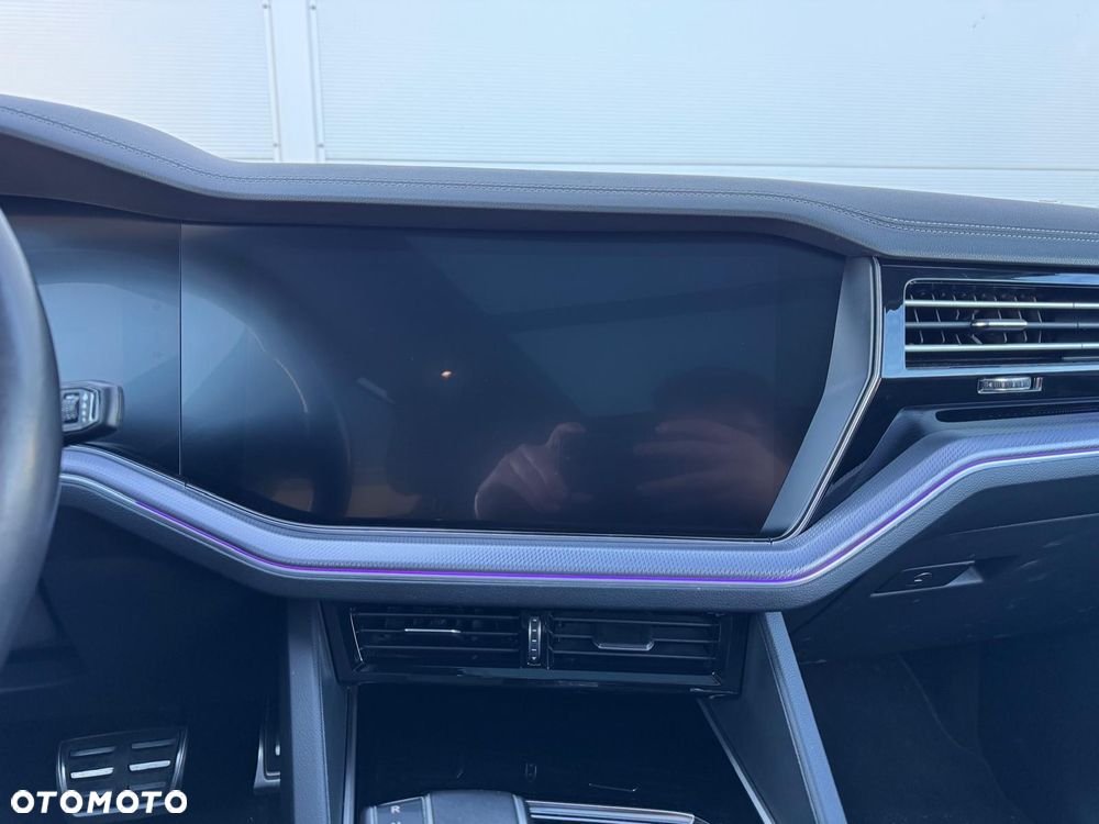 Volkswagen Touareg 3.0 V6 TDI SCR 4Mot R-Line - 19