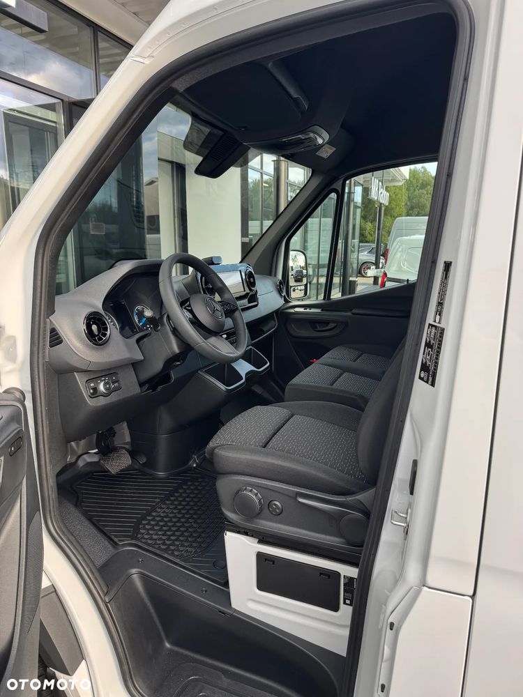 Mercedes-Benz eSprinter - 19