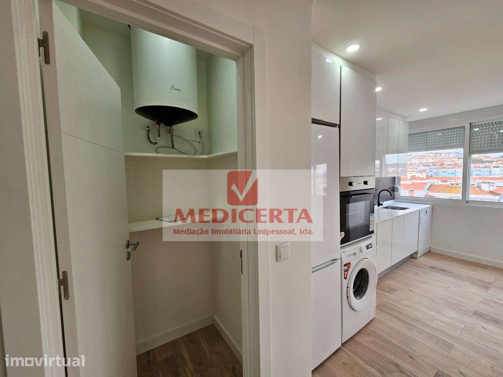 Amadora- Damaia-Cima T4 (104m2) Totalmente remodelado - Grande imagem: 4/19