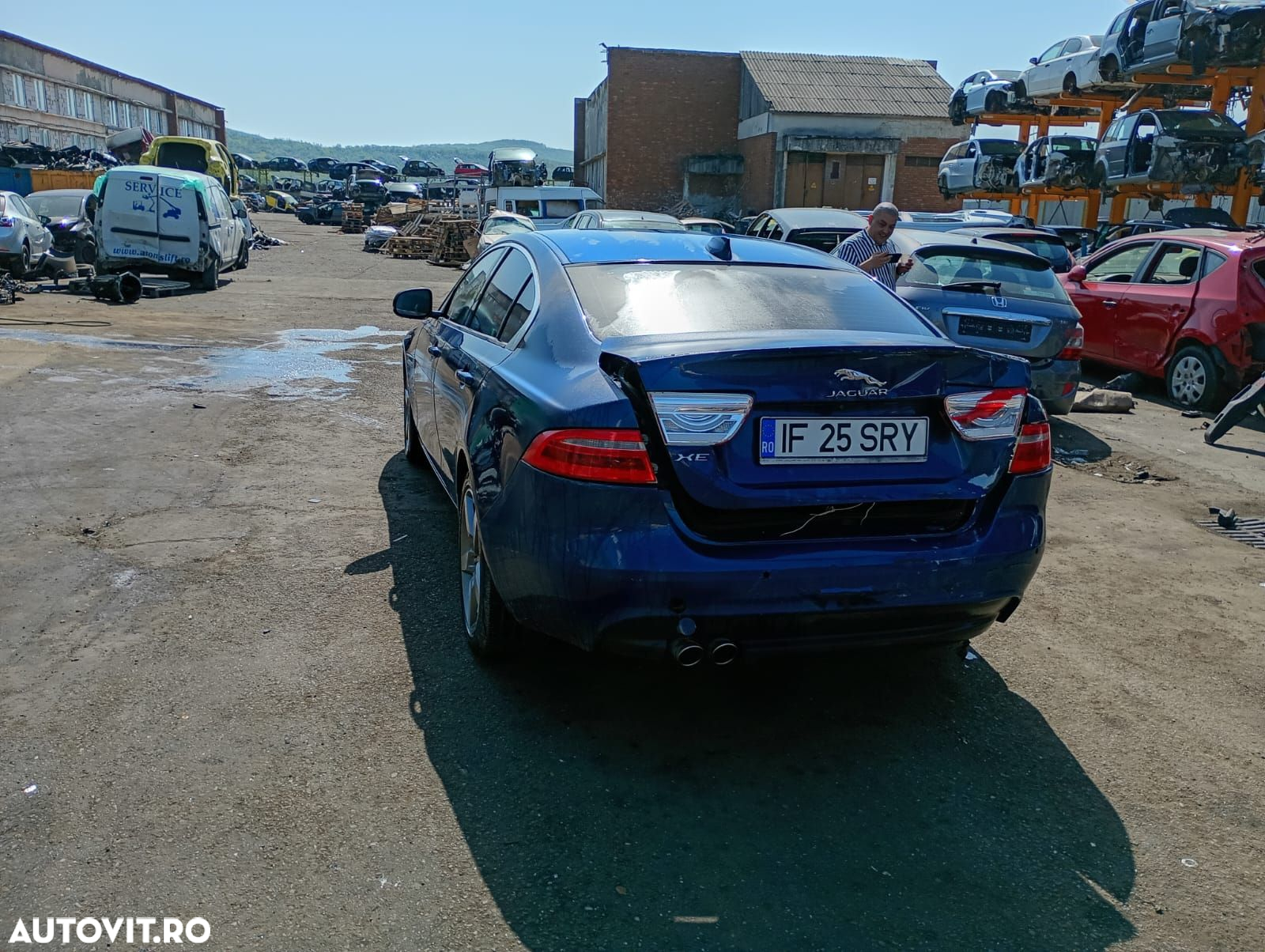 Ornament consola centrala gx73-044e04-a Jaguar XE X760 [2014 - 2020] - 8