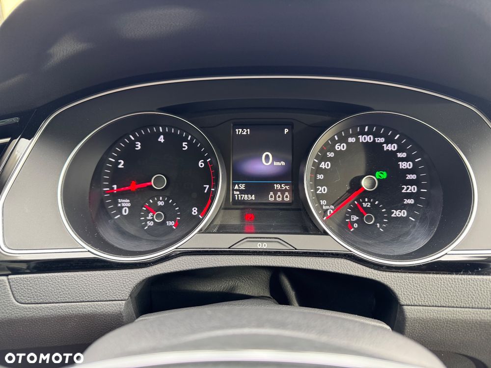 Volkswagen Passat 1.5 TSI EVO Highline DSG - 17