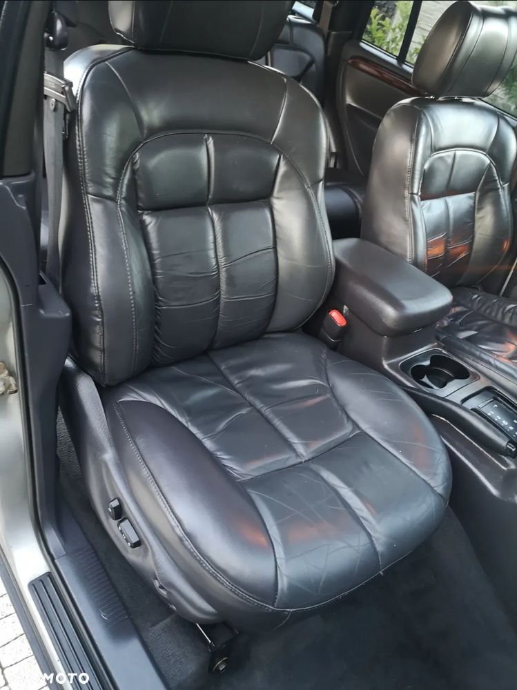 Jeep Grand Cherokee - 10