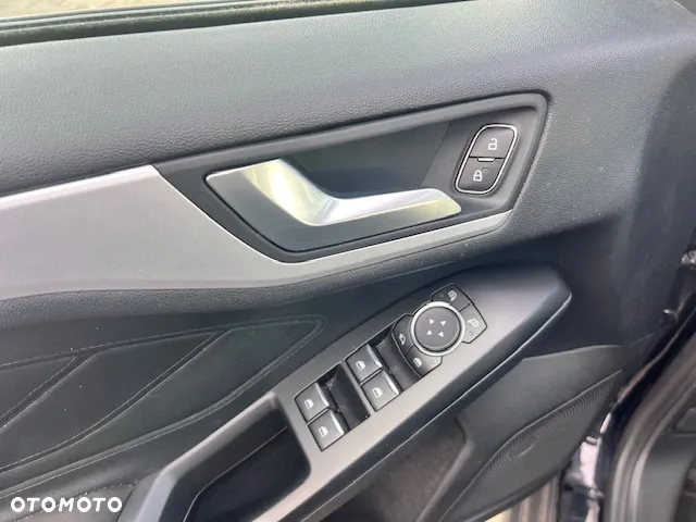 Ford Focus 1.0 EcoBoost Trend - 13