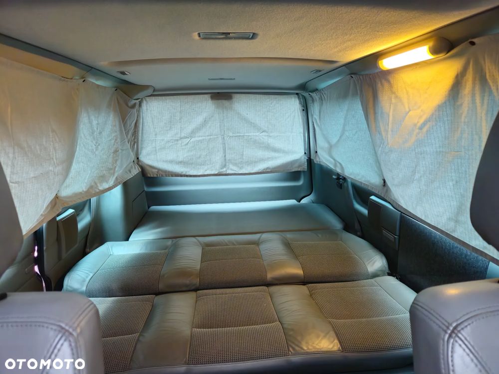 Volkswagen Multivan - 31