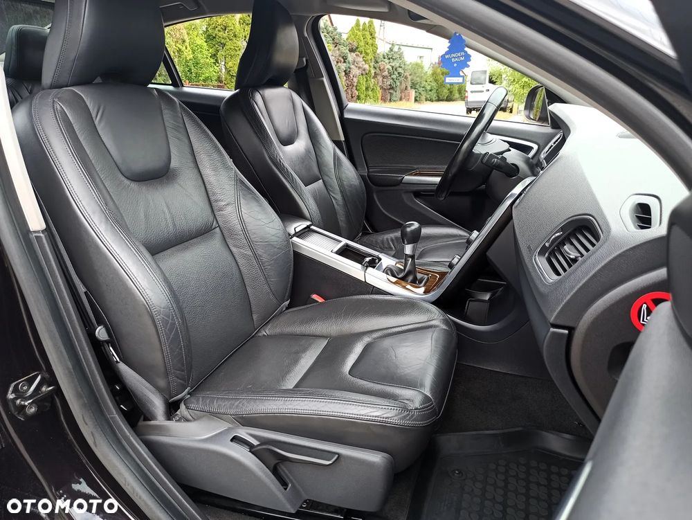 Volvo S60 D3 Summum - 19
