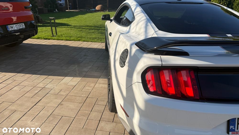 Ford Mustang 5.0 V8 GT - 10