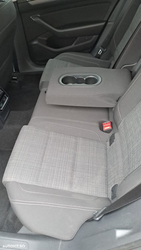 Volkswagen Passat - 20