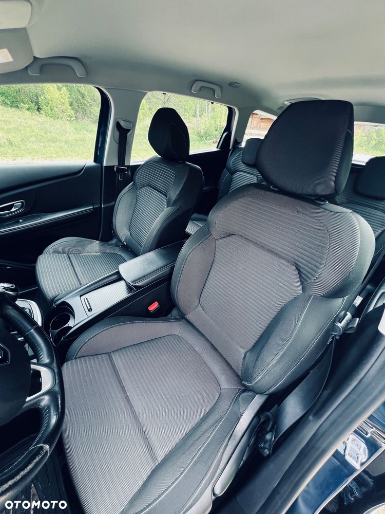 Renault Grand Scenic - 10