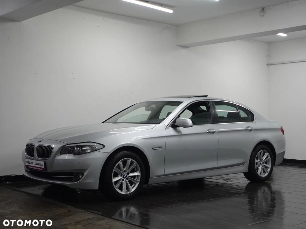 BMW Seria 5 528i - 4