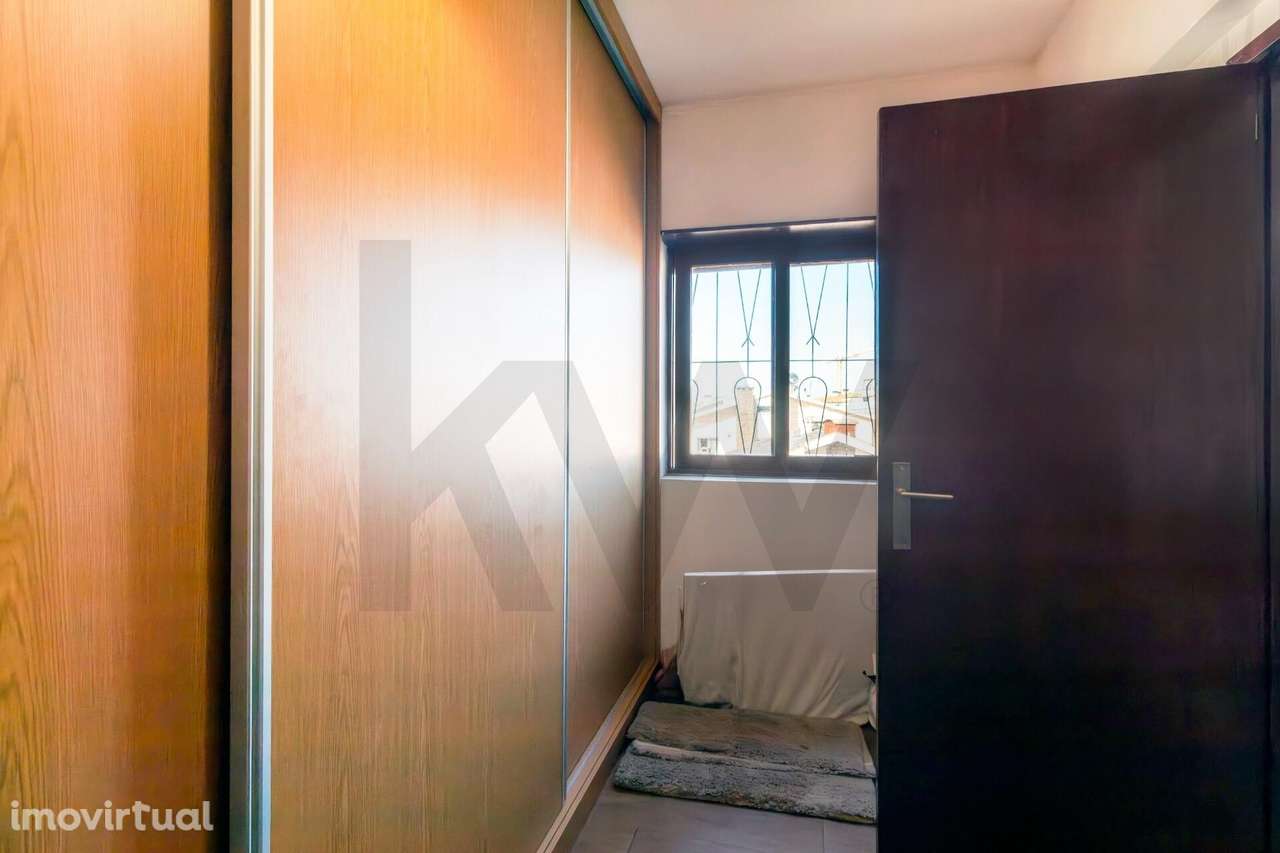 Andar Moradia T2+1 com área exterior e garagem para 5 viaturas - Grande imagem: 4/39