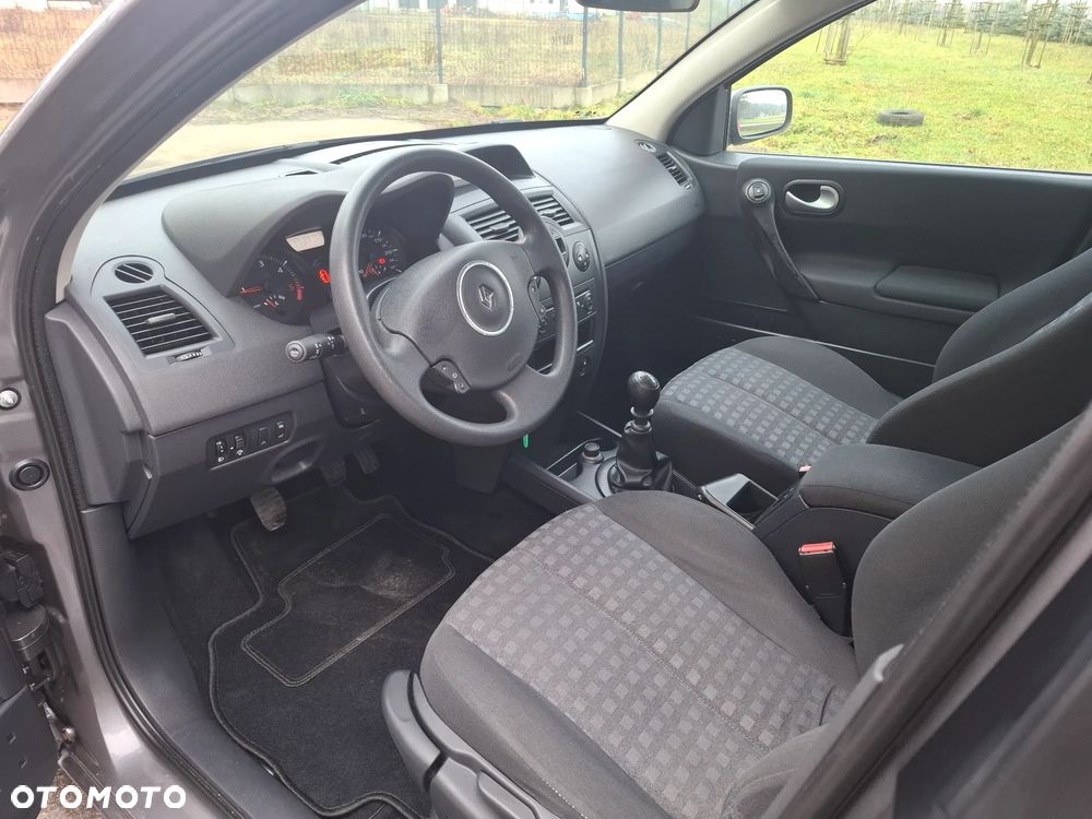 Renault Megane 1.5 dCi FAP eco - 10