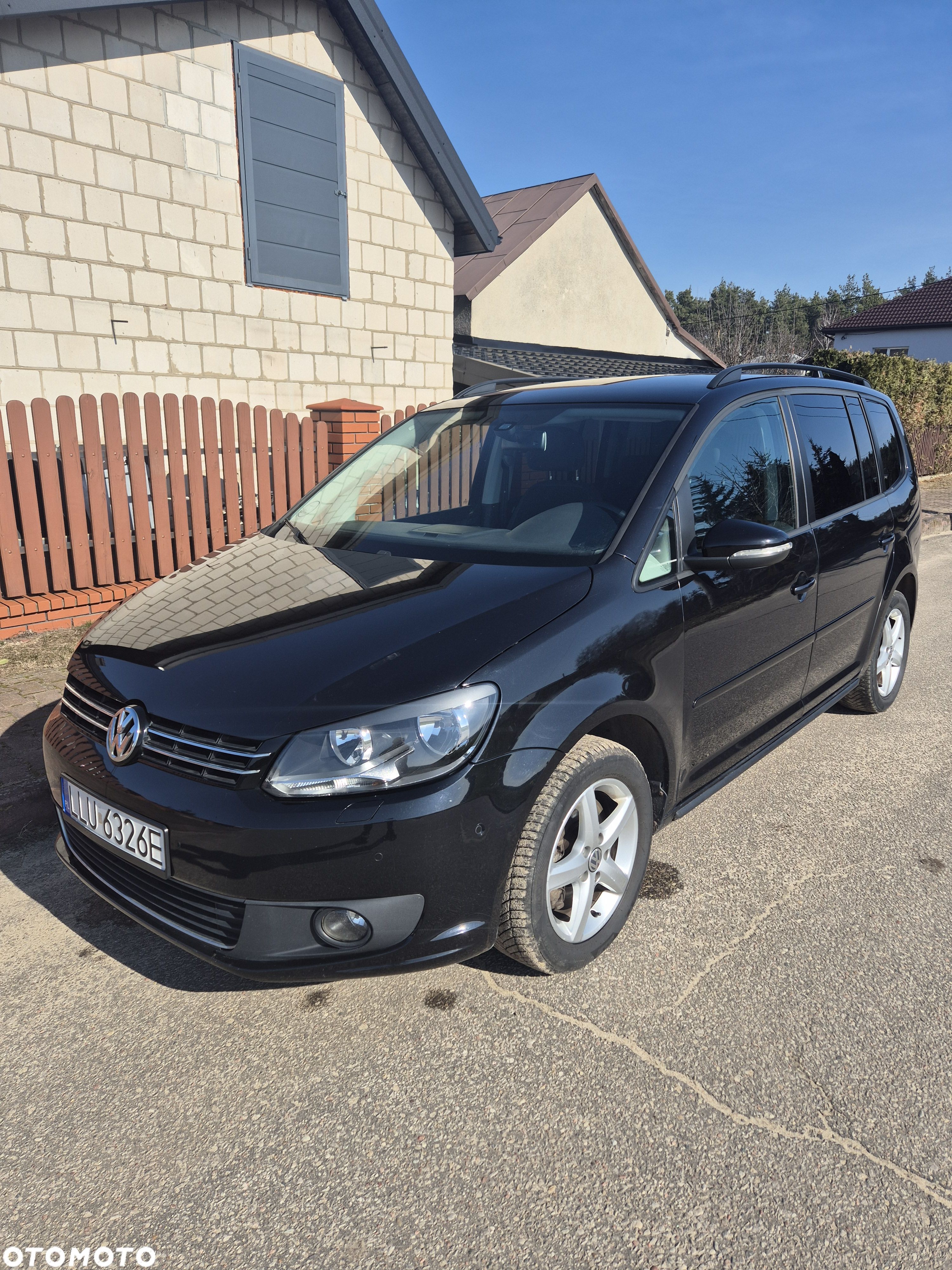 Volkswagen Touran 2.0 TDI DPF BlueMotion Technology DSG STYLE - 1