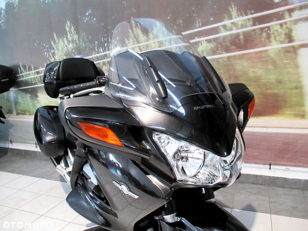 Honda ST - 13