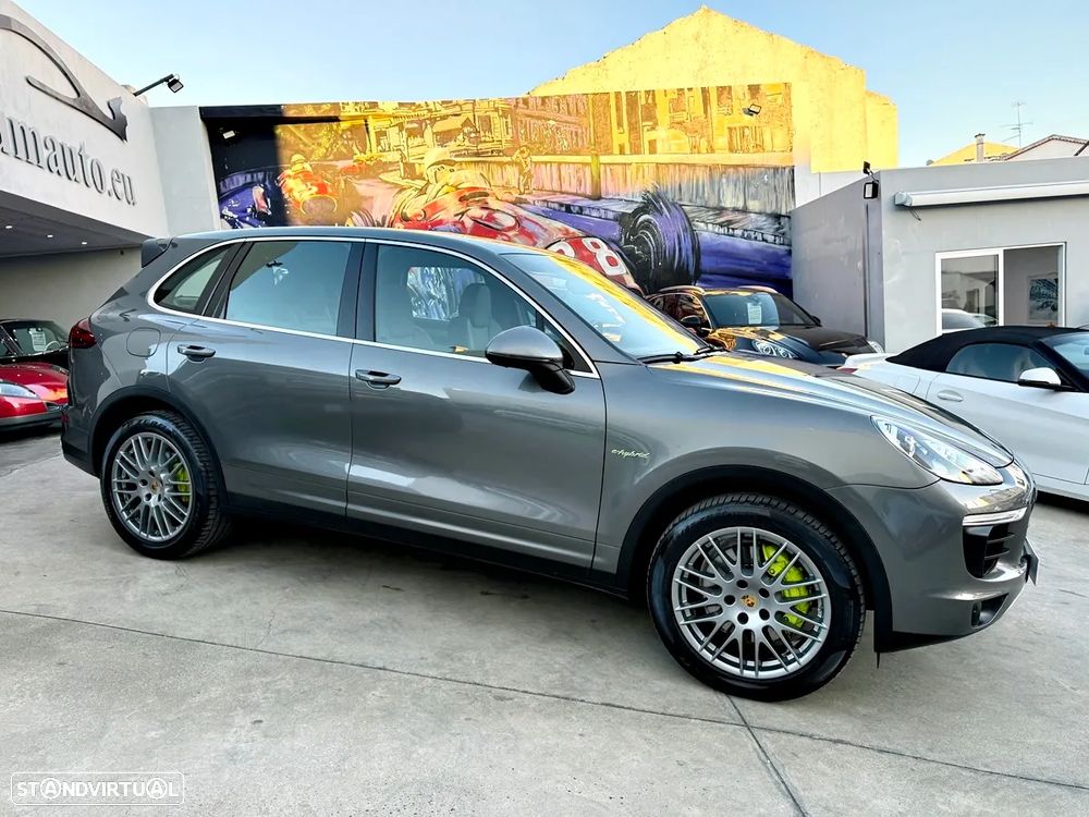 Porsche Cayenne S Hybrid - 2