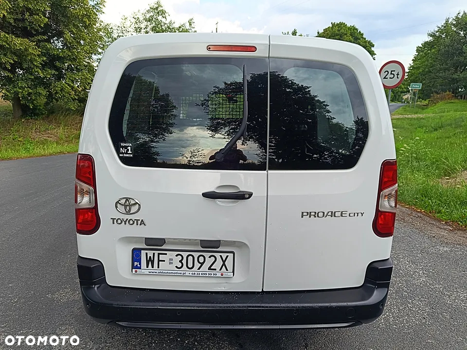 Toyota Proace City 1.5 D-4D Long 2,3t Active (bryg.) - 9