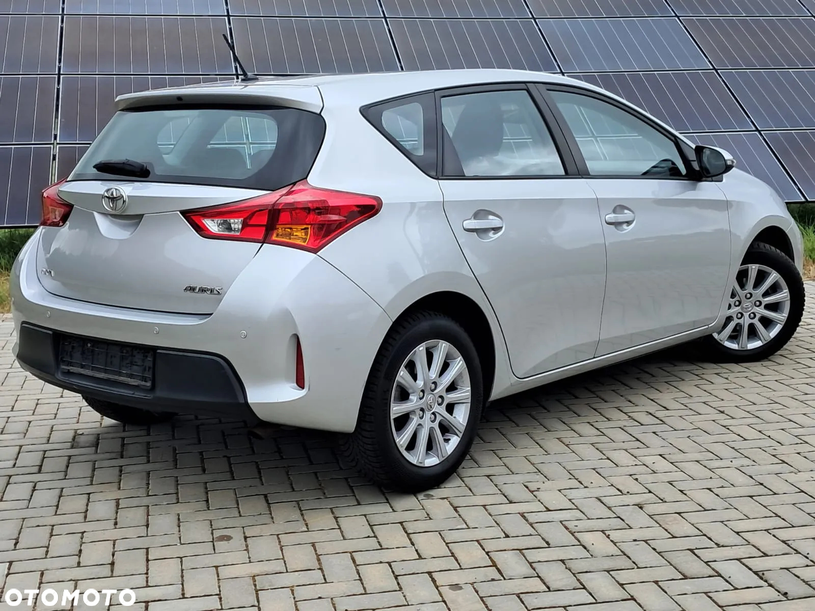 Toyota Auris 1.33 Dual-VVT-i Cool - 4