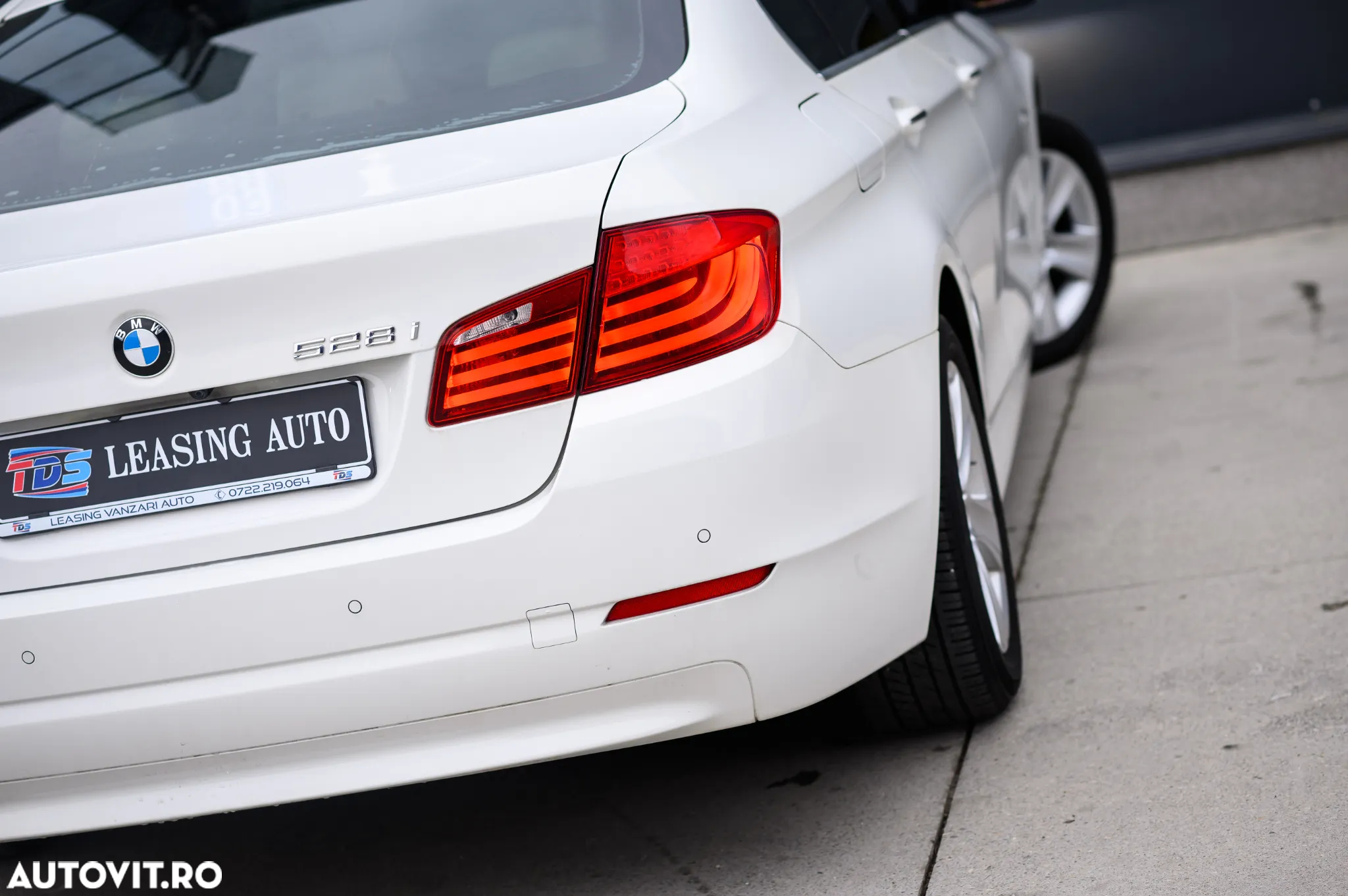BMW Seria 5 528i Aut. - 12