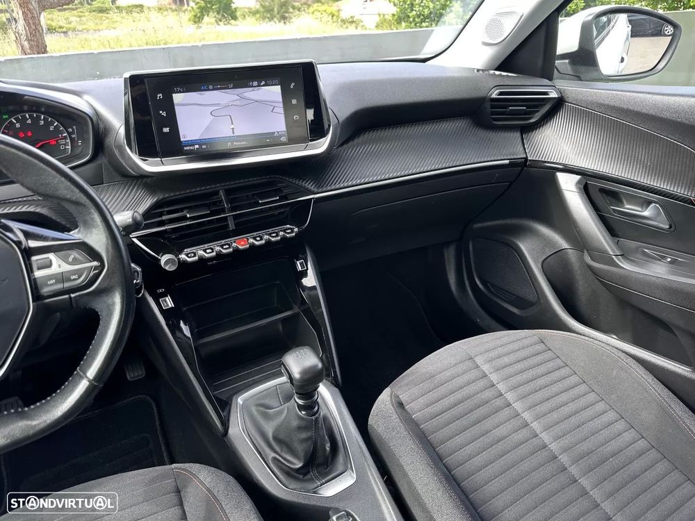 Peugeot 2008 1.2 PureTech Allure Pack - 29