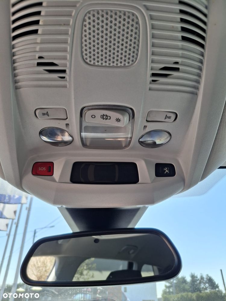 Peugeot 5008 1.5 BlueHDi Active S&S EAT8 - 24