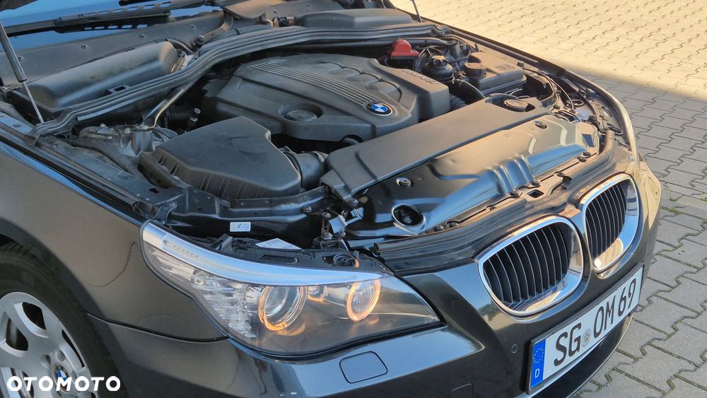 BMW Seria 5 520d Edition Exclusive - 11