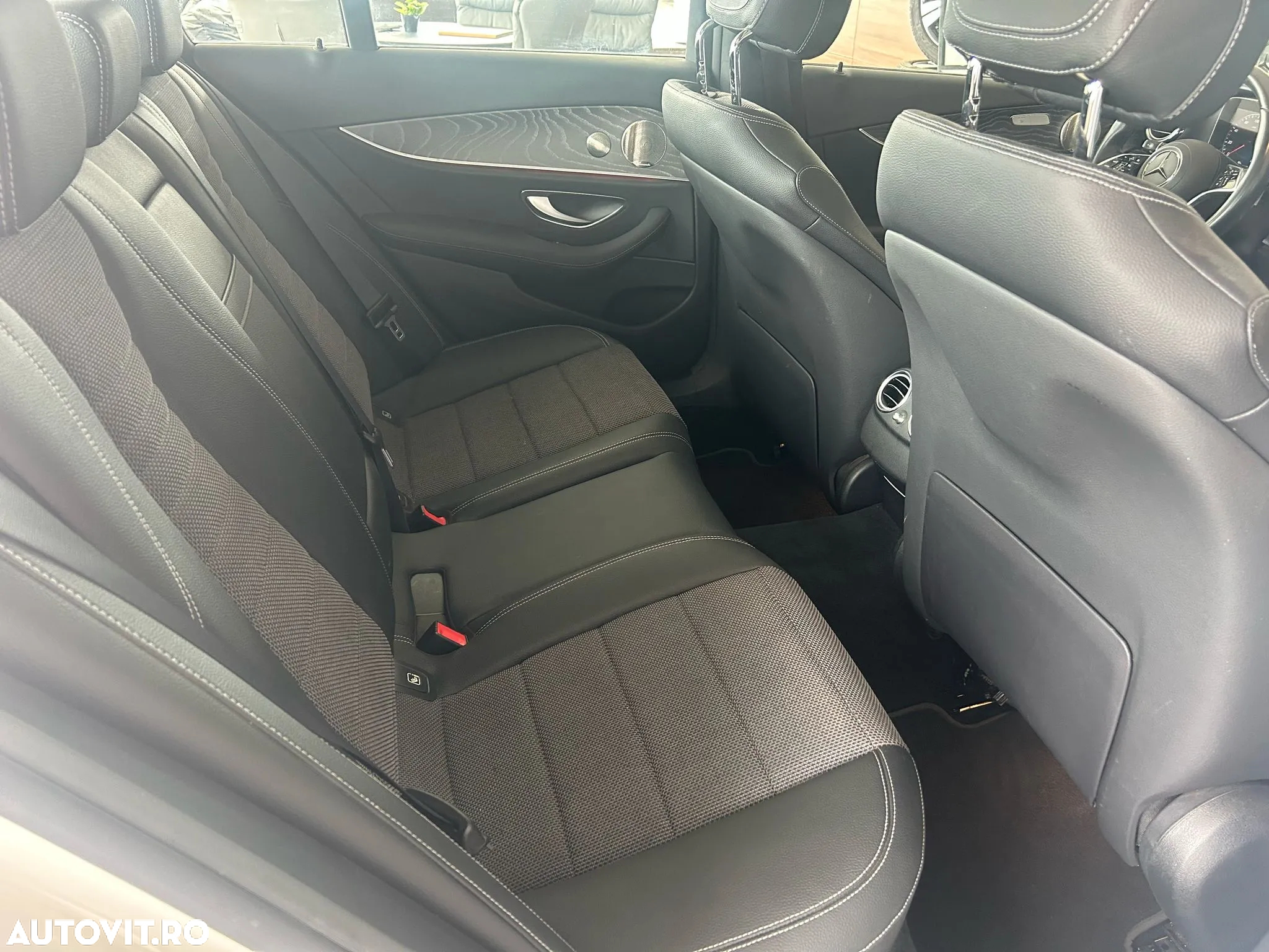 Mercedes-Benz E 300 de 4Matic 9G-TRONIC Avantgarde - 15