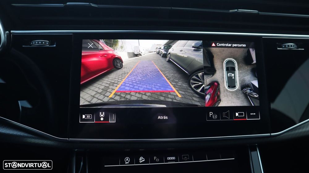 Audi RS Q8 4.0 TFSI quattro Tiptronic - 34