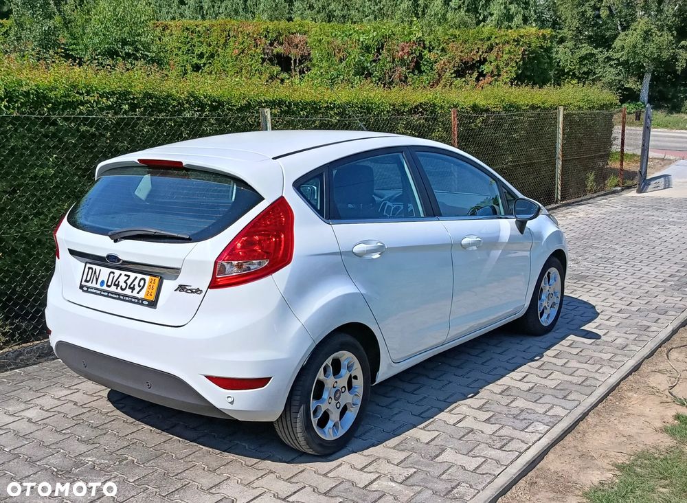 Ford Fiesta 1.25 Celebration - 7