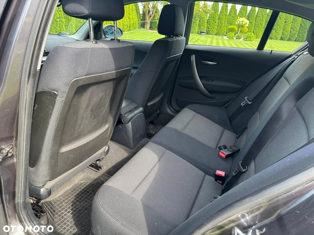 BMW Seria 1 120d - 9