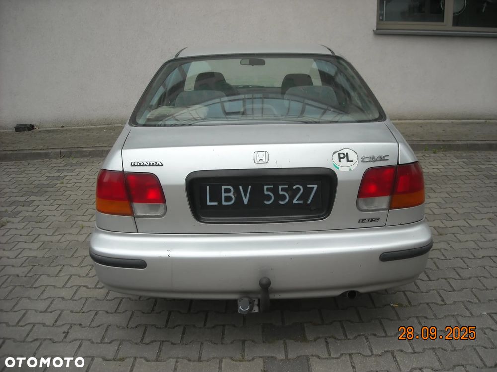 Honda Civic 1.4i S - 2