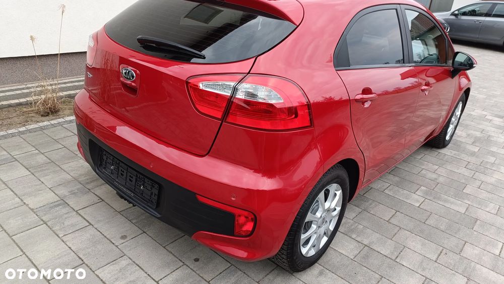 Kia Rio 1.4 Fifa World Cup Edition - 28