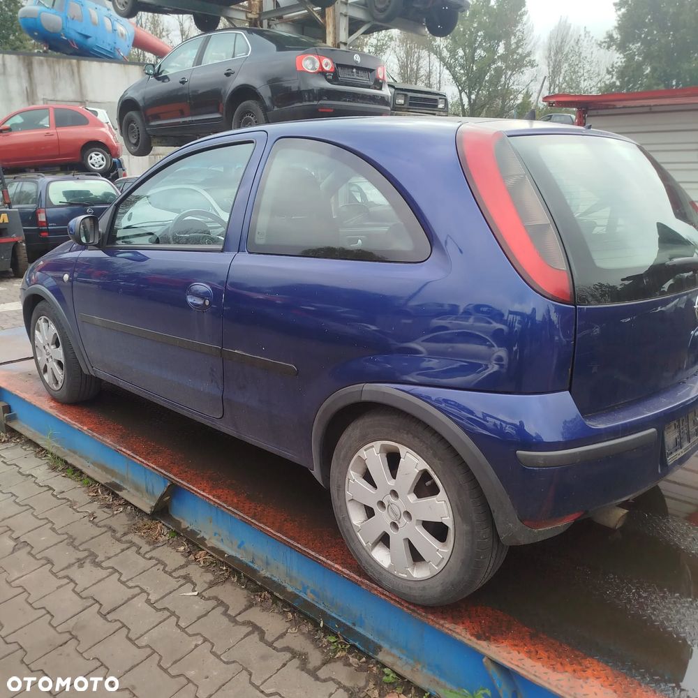 Opel Corsa C  na części . - 8
