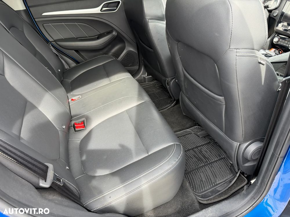 MG ZS EV Standard Luxury - 14