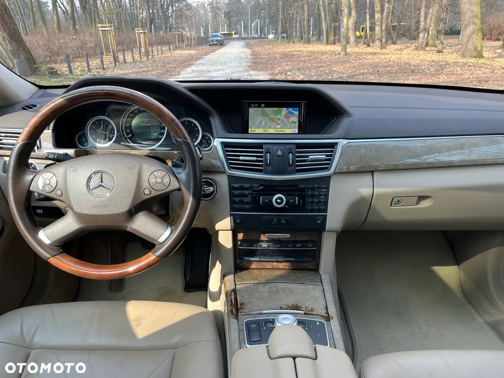Mercedes-Benz Klasa E 350 CGI BlueEFFICIENCY Elegance - 12