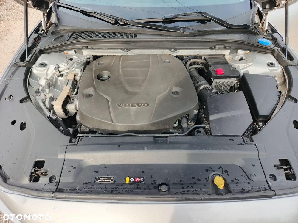 Volvo V90 D5 AWD Momentum - 31