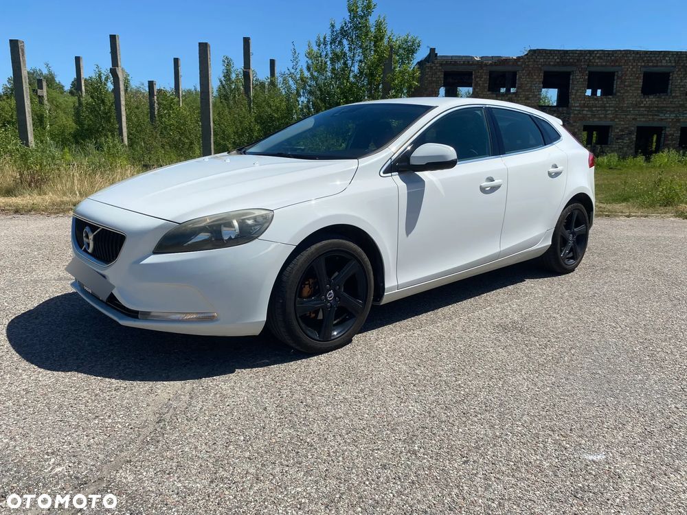 Volvo V40 D2 Momentum - 1