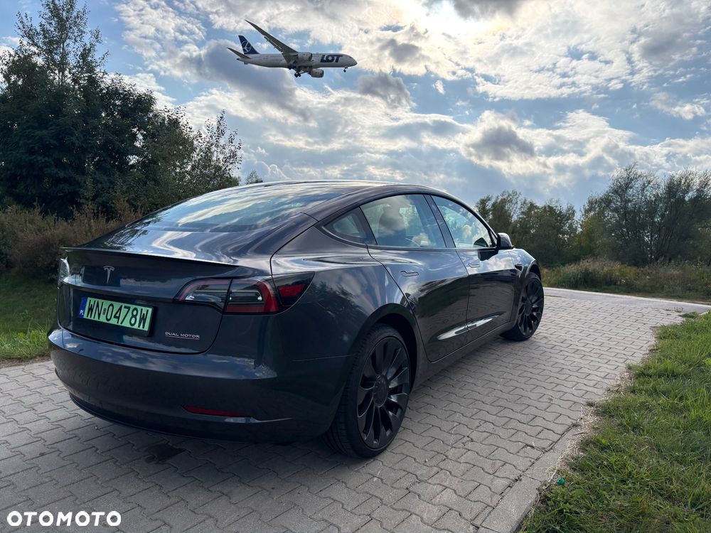 Tesla Model 3 - 10