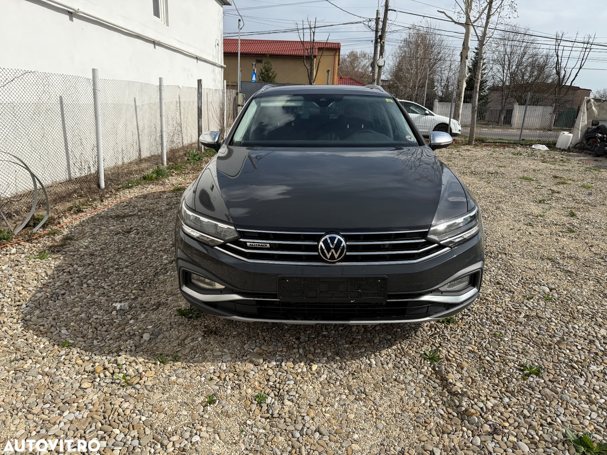 Volkswagen Passat - 2