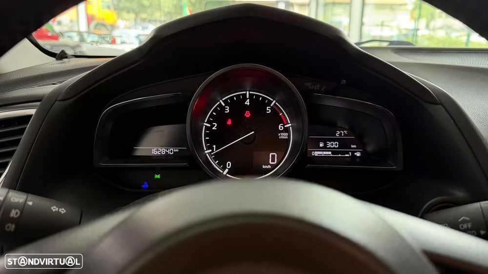 Mazda 3 Hatchback - 23