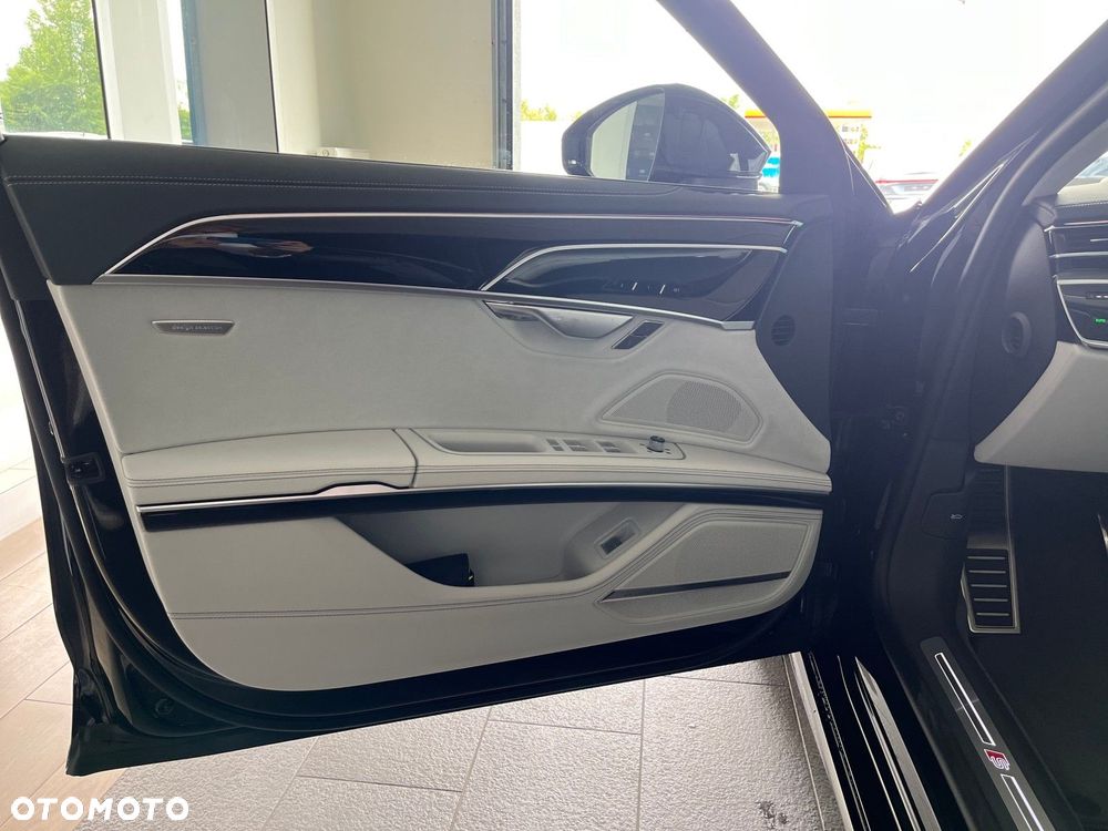Audi A8 - 14
