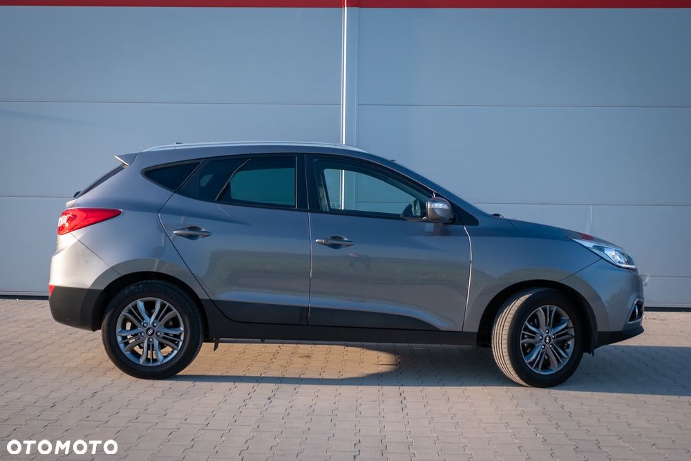 Hyundai ix35 2.0 CRDi 4WD Fifa World Cup Gold Edition - 7