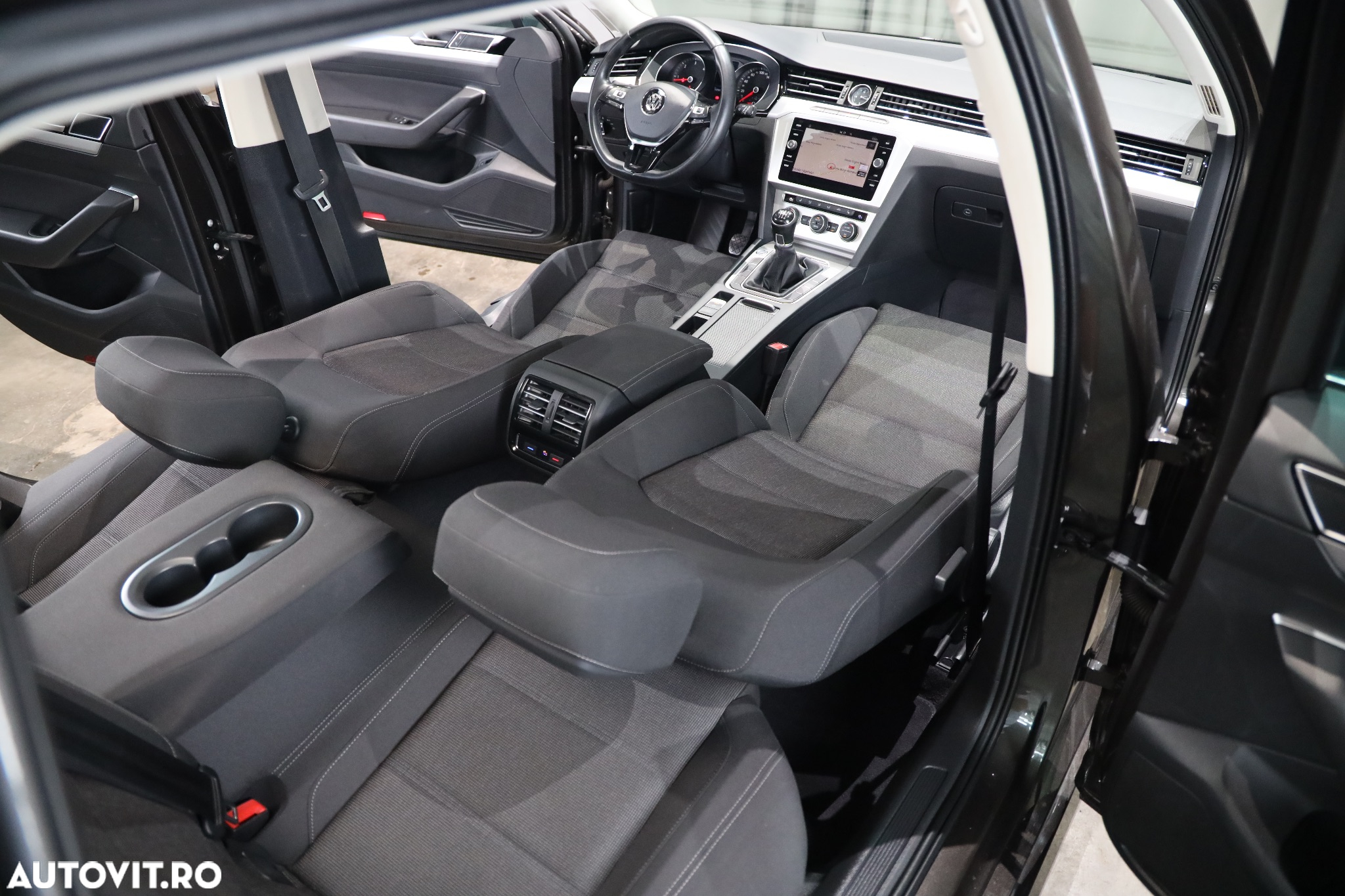 Volkswagen Passat Variant 1.6 TDI (BlueMotion Technology) Comfortline - 17