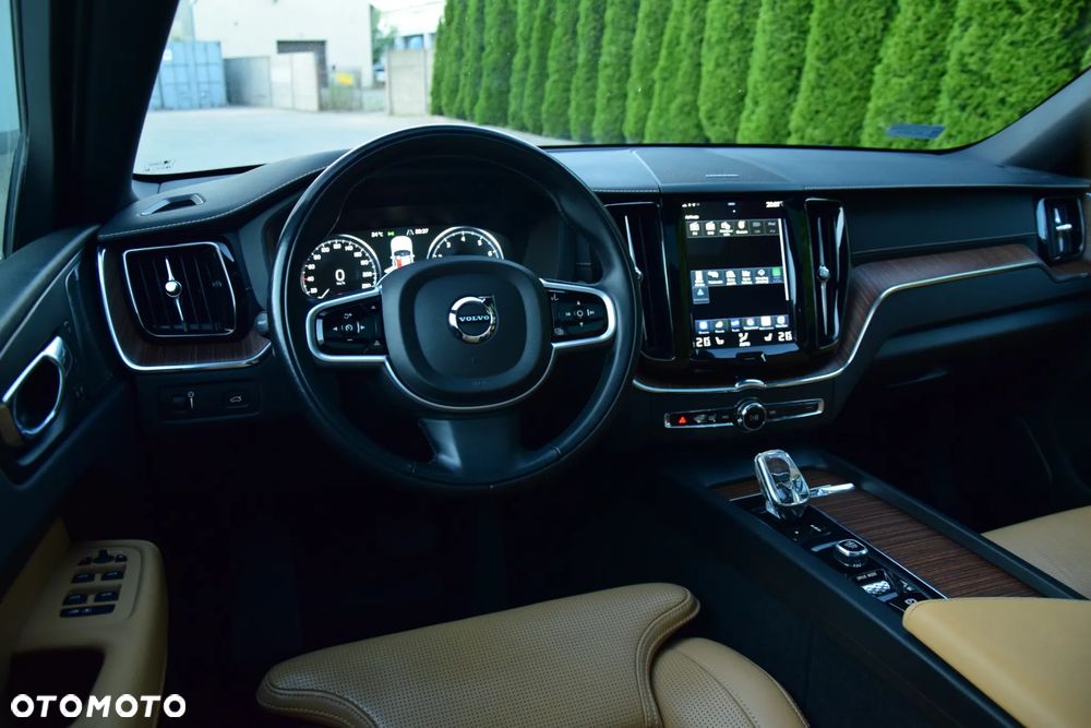 Volvo XC 60 B5 B AWD Inscription - 28