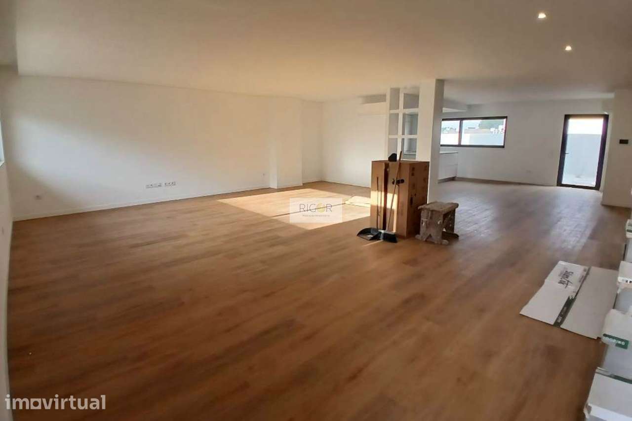Moradia T3 de 3 frentes e jardim nova ao centro da Maia - Grande imagem: 4/29